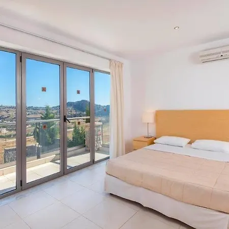 Hotel Karma